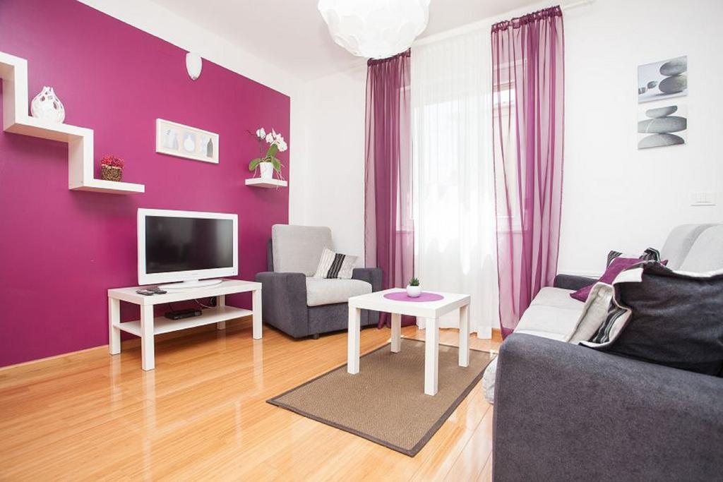 Kuvi Apartments Ровінь Номер фото