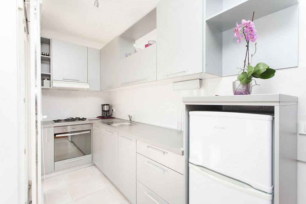 Kuvi Apartments Ровінь Номер фото