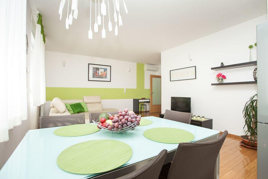 Kuvi Apartments Ровінь Екстер'єр фото