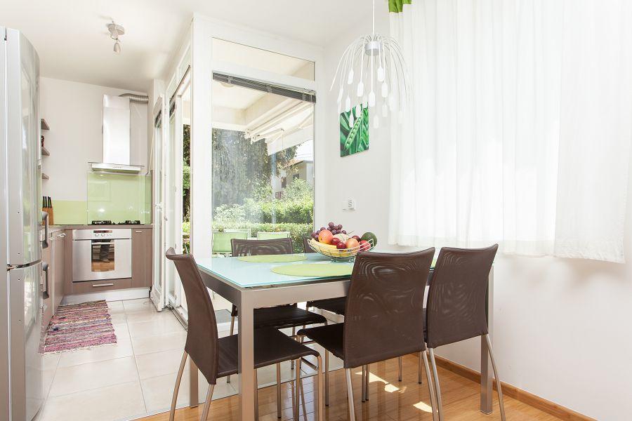 Kuvi Apartments Ровінь Екстер'єр фото